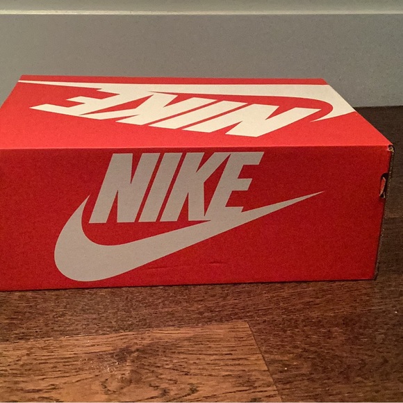 Nike Black, Orange, And white dunks! Only used to try on! SEND OFFERS:) - Picture 2 of 7